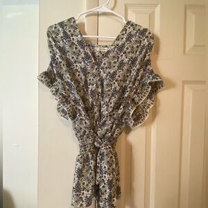 Max Studio tie in front blouse